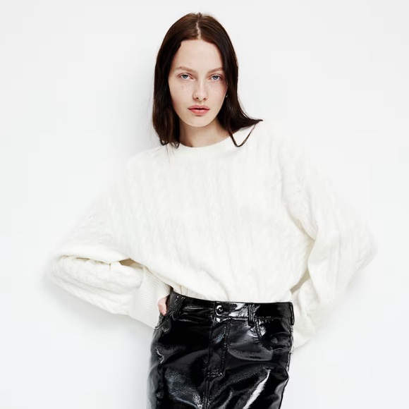 H&M loose fit cable knit sweater large - Picture 1 of 2